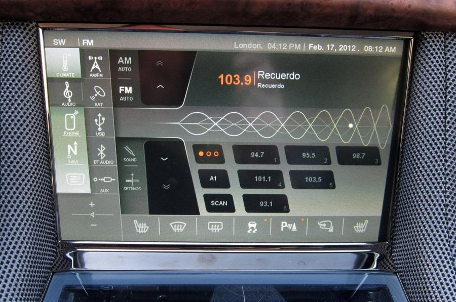 Fisker Karma 2012 года  (фото 16 из 103)